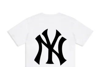 EE MLB Yankees T-Shirt