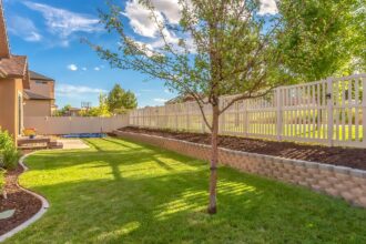 How Do You Select the Right Fence for Maximum Durability?