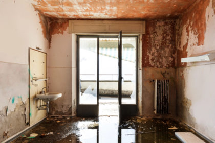 Flood restoration service in Chicago for water damage repair and cleanup